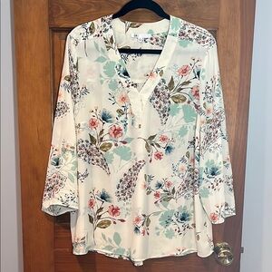 DR2 Floral Top